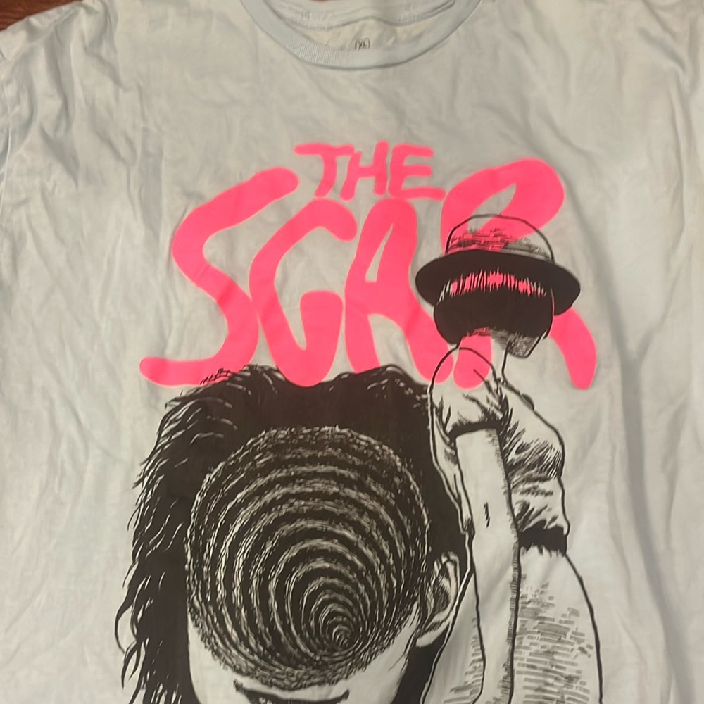 Light blue saw T-shirt